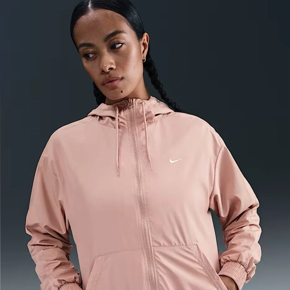 Nike Sportswear Classic Wovens Women's Loose UV Hooded Jacket - Picture 2 of 6